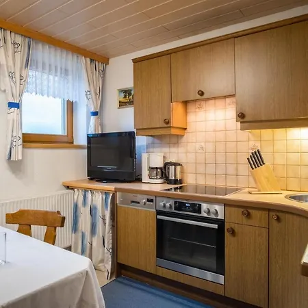 Haus Annemarie Apartments Kartitsch - Hochpustertal Buitenkant foto